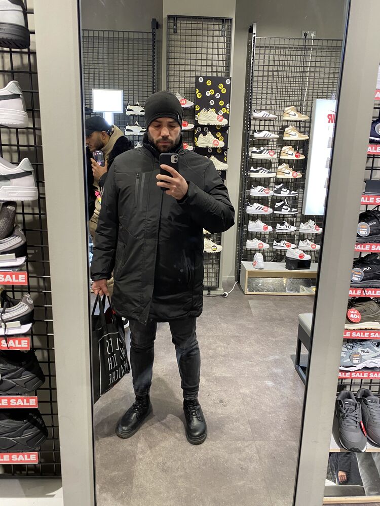  40564006  Hasan, 25 ,    