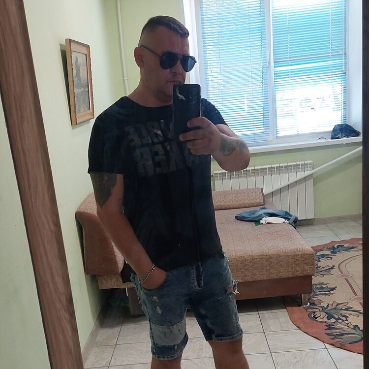   ,   Lenar, 47 ,   ,   