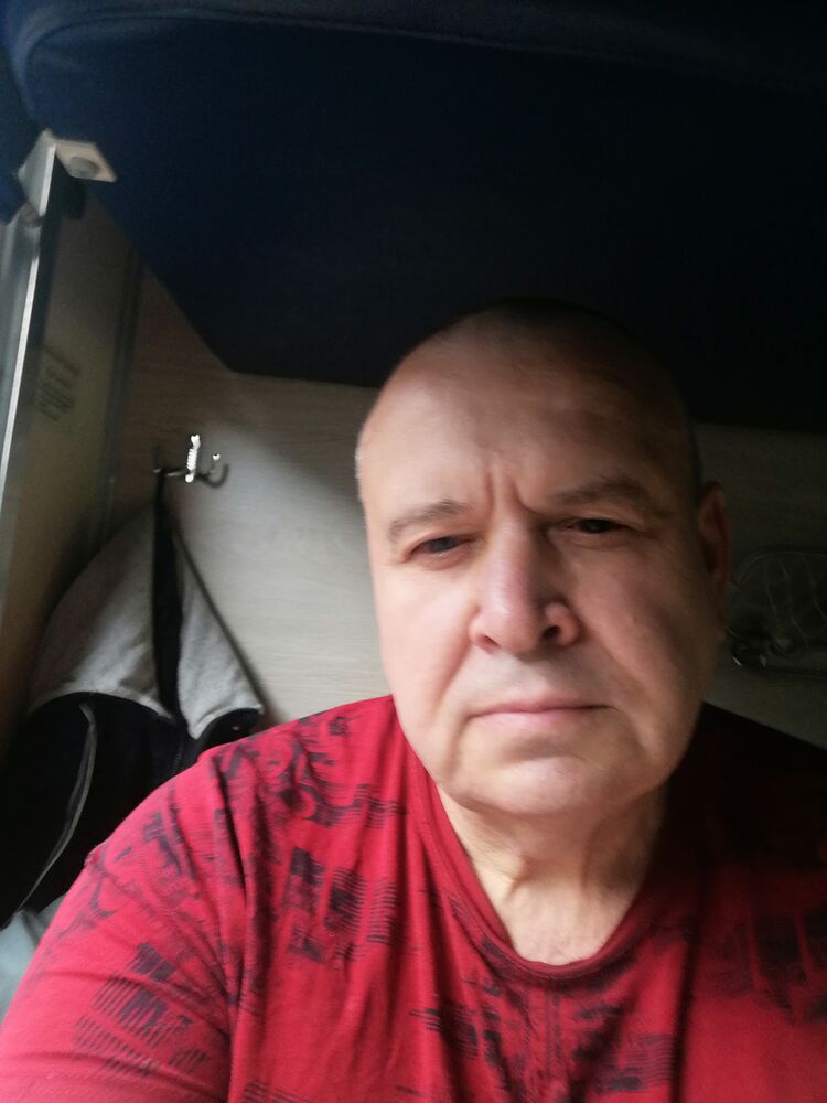  43307956  , 58 ,    