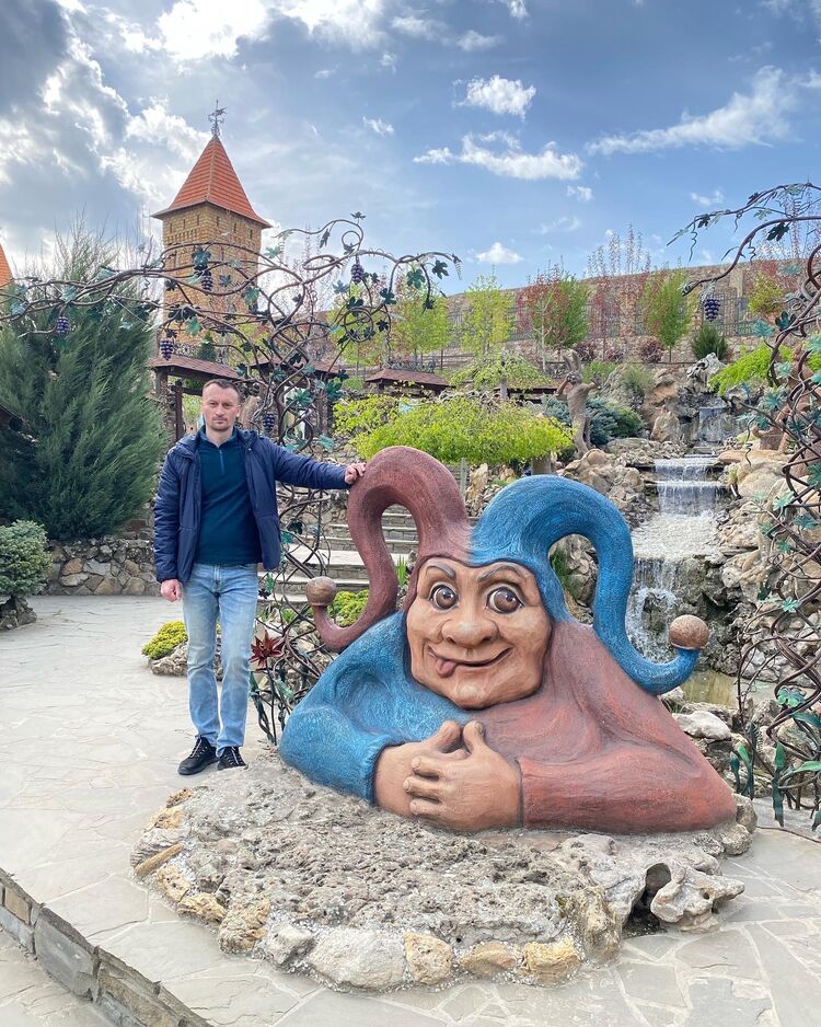  --,   Alex, 42 ,   ,   , c 