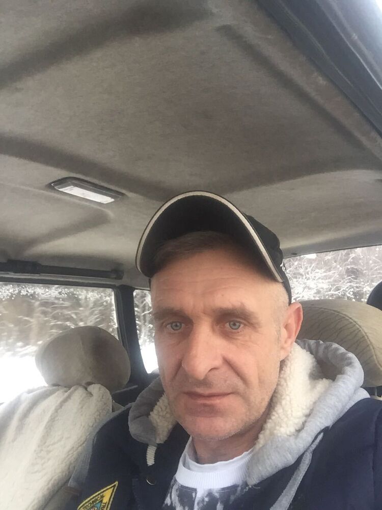  25449406  Oleg, 46 ,    
