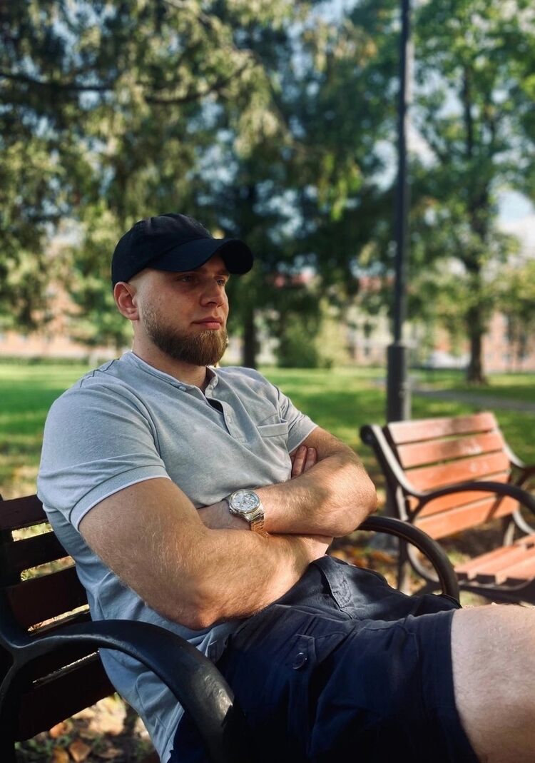  47773106  , 33 ,    -