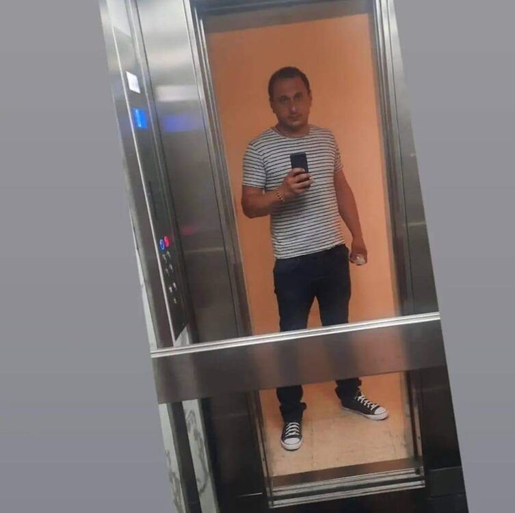  43775806  Freedom, 36 ,    