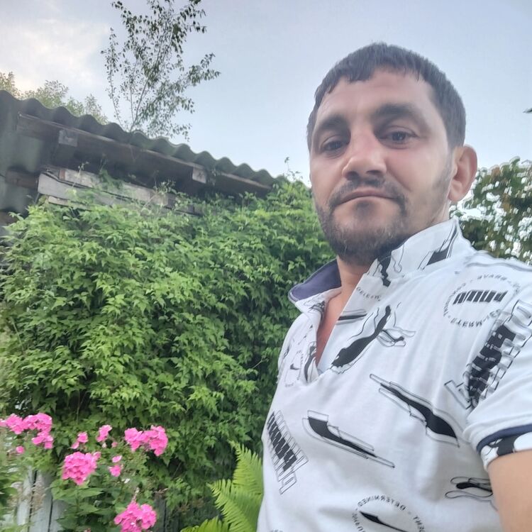  46536076  Yalcin, 43 ,    