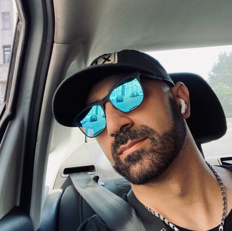  43817216  Mike, 44 ,    -