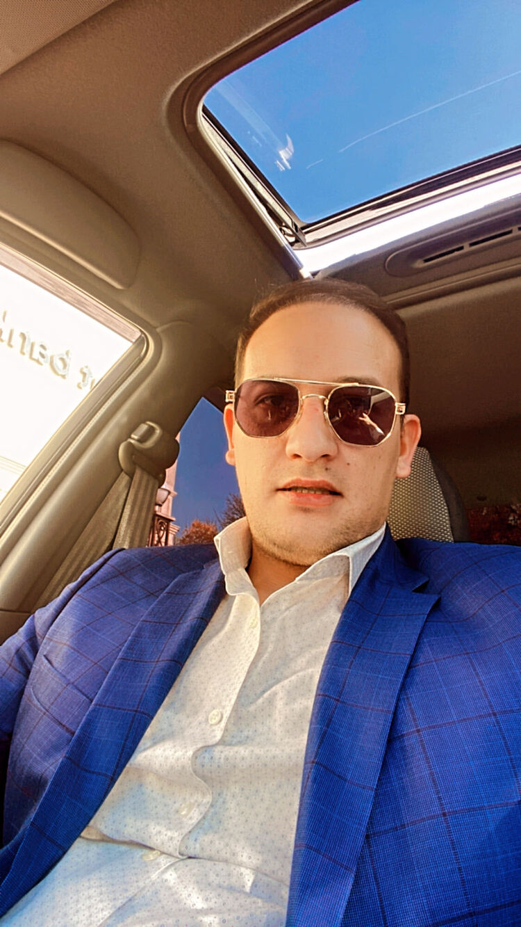  ,   Bekhruz, 34 ,   ,   , c 