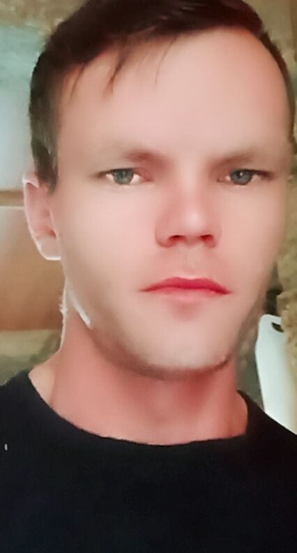  ,   Anton, 28 ,   c 