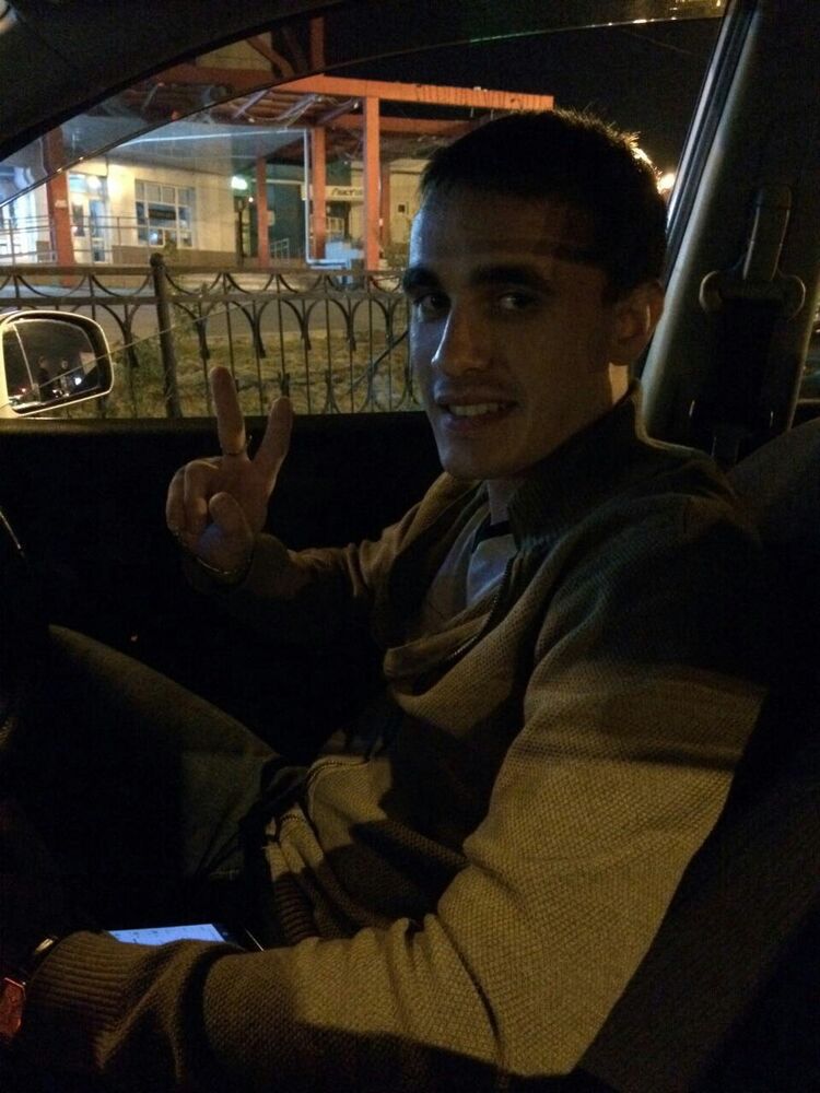  ,   Artur, 29 ,   ,   , c 