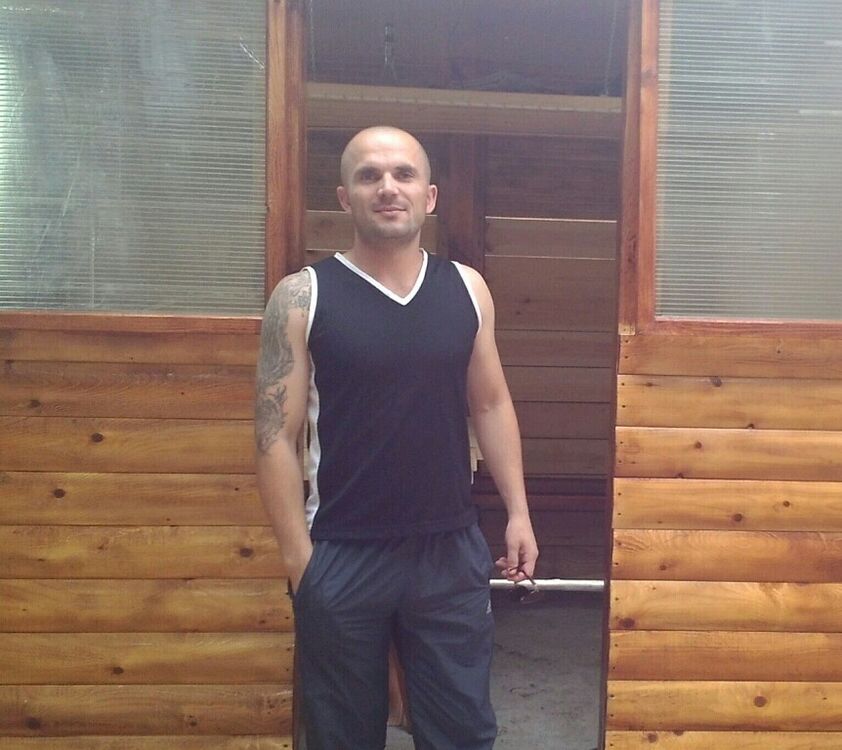  20594096  Dima, 43 ,    