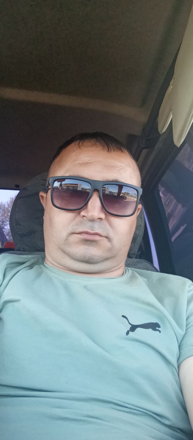  44546296  Komiljon, 39 ,     