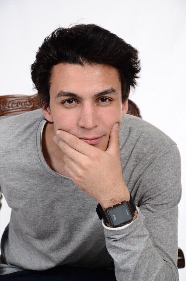  46972986  Daniel, 37 ,    