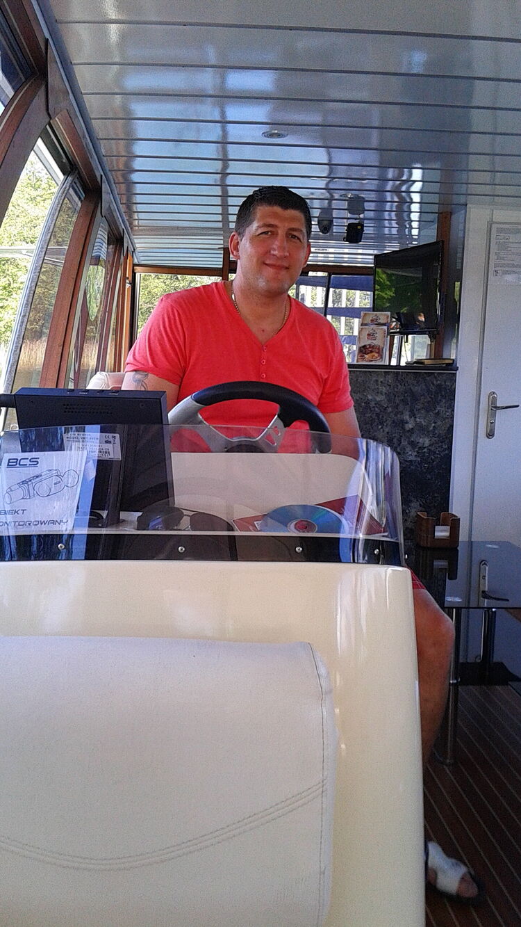  ,   Jevvenij, 44 ,   ,   
