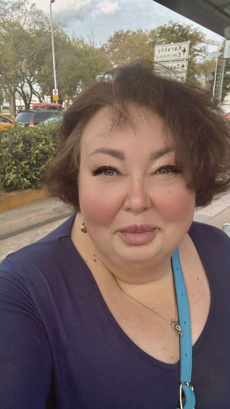  54248066  Elena, 46 ,    Ortakoy