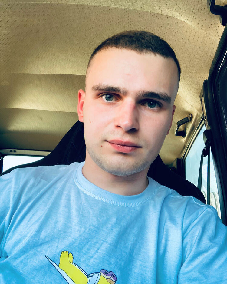  44145646  , 23 ,    -