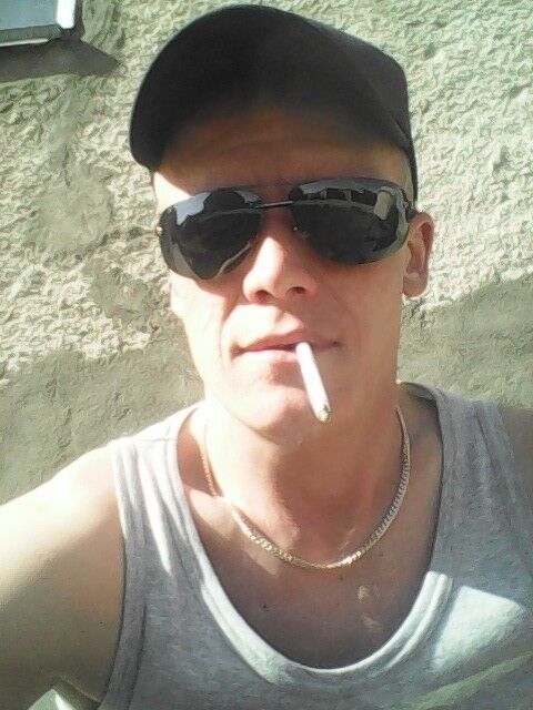  15506896  Aleksei, 40 ,    