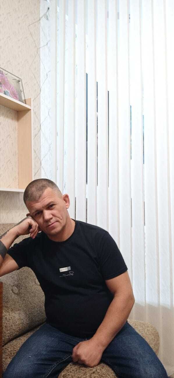  47647056  Yury, 40 ,    
