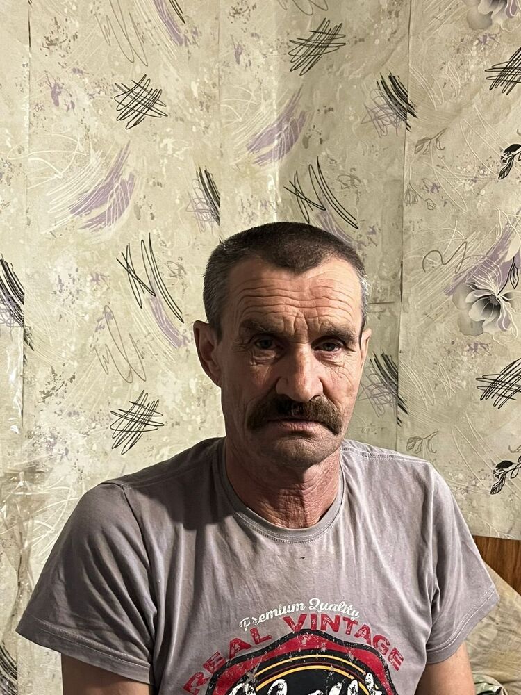  44387976  , 63 ,    