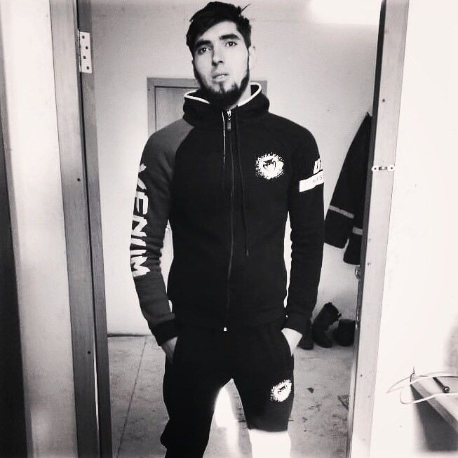  14589526  Ali, 28 ,    