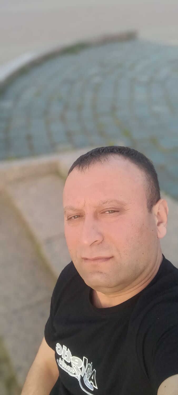  37585496  Kamal, 43 ,    