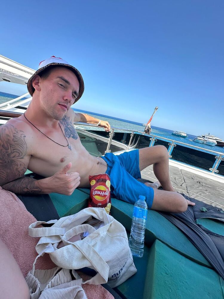  ,   , 28 ,   ,   
