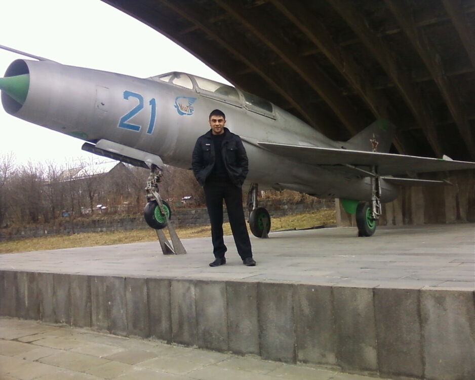  ,   Raz, 38 ,   