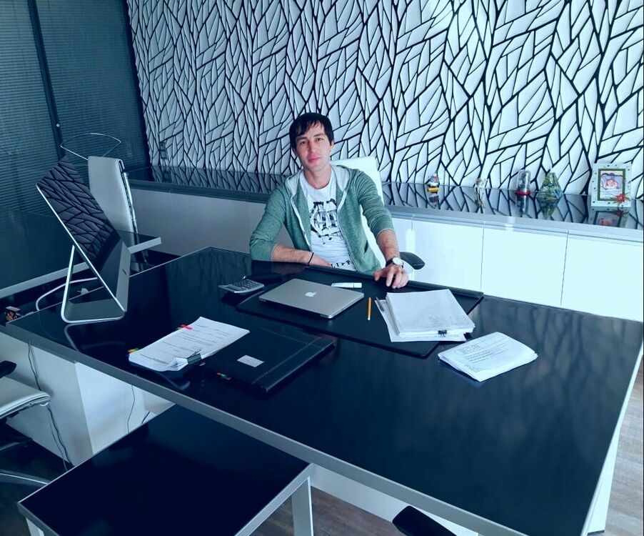  ,   Zhasulan, 32 ,  