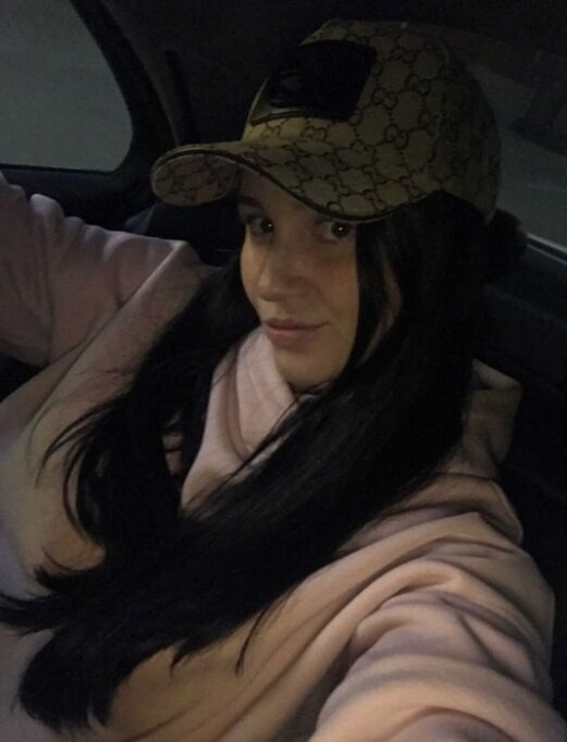  33098996  Lenka, 30 ,    --