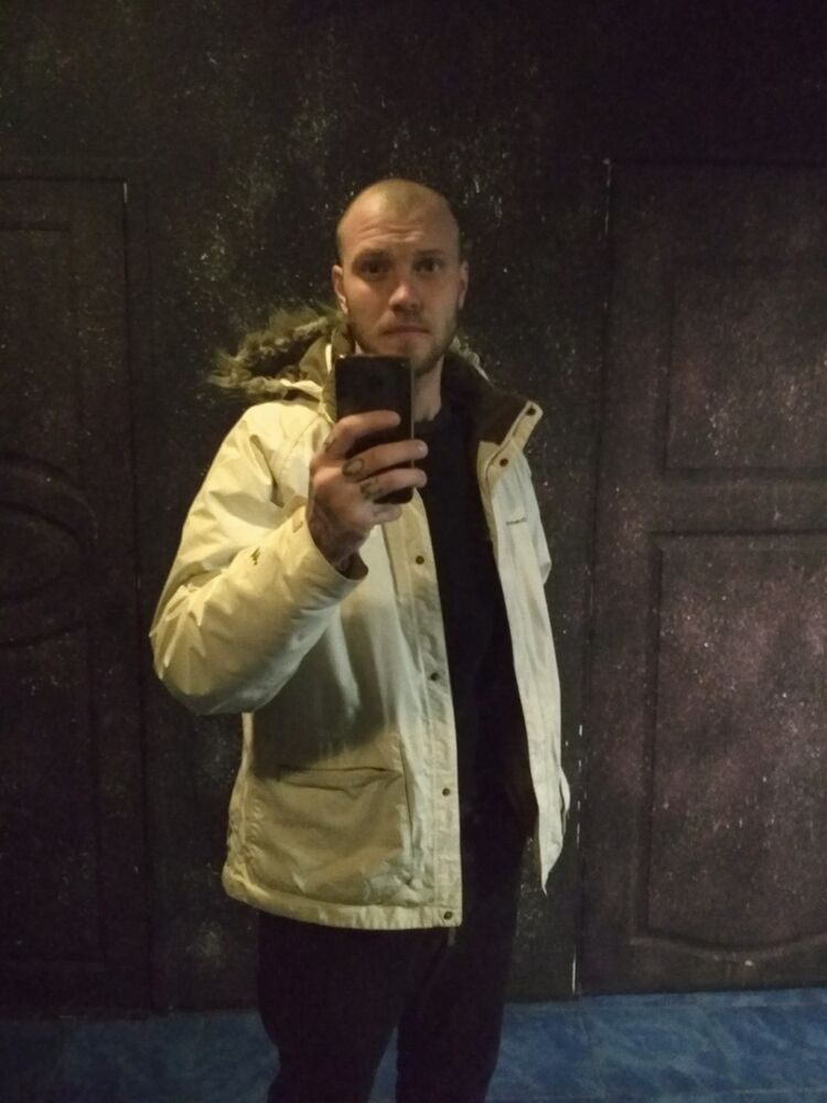  15447716  Vlad, 33 ,    