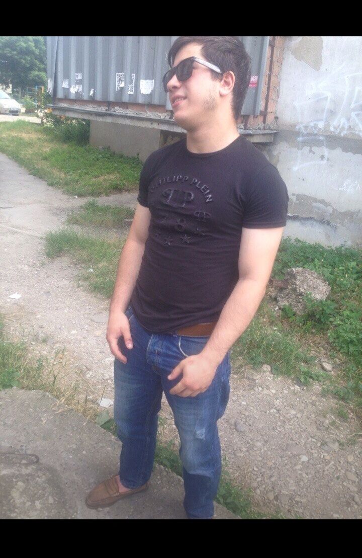  41982566  Adam, 26 ,    