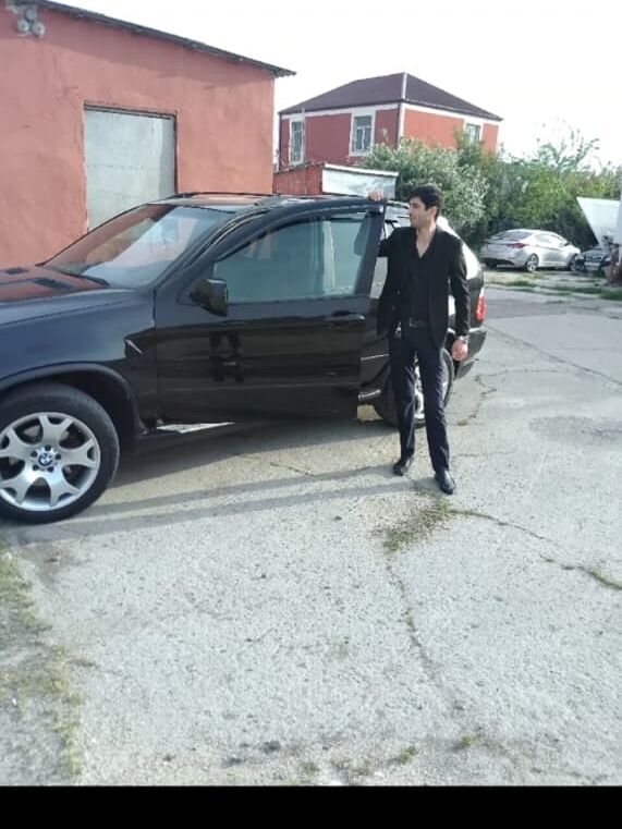  54765716  Murtuz, 35 ,    