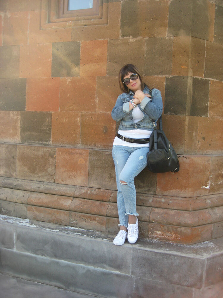  ,   Karolina, 51 ,   ,   , c 
