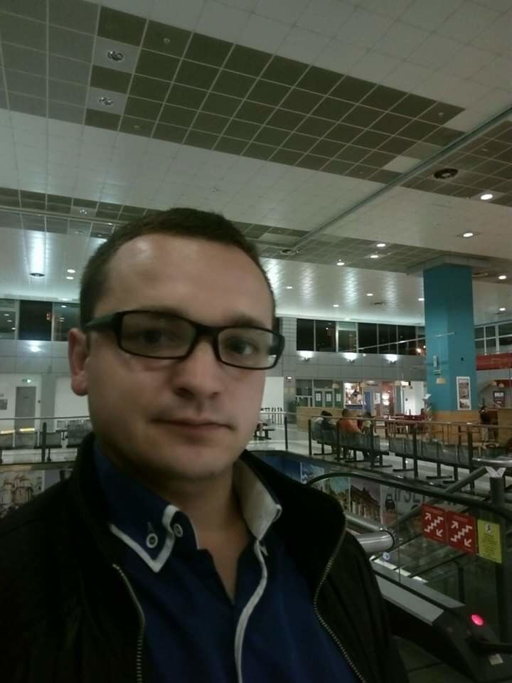  19323036  Vladan, 34 ,    