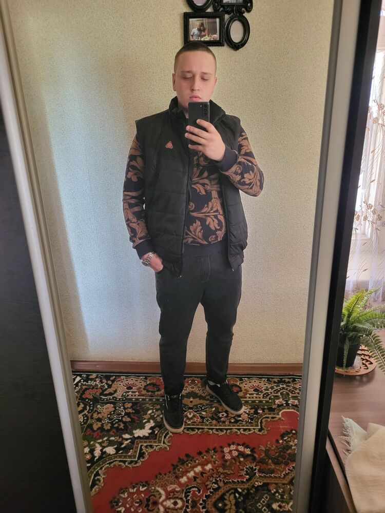  32920186  Sergey, 24 ,    