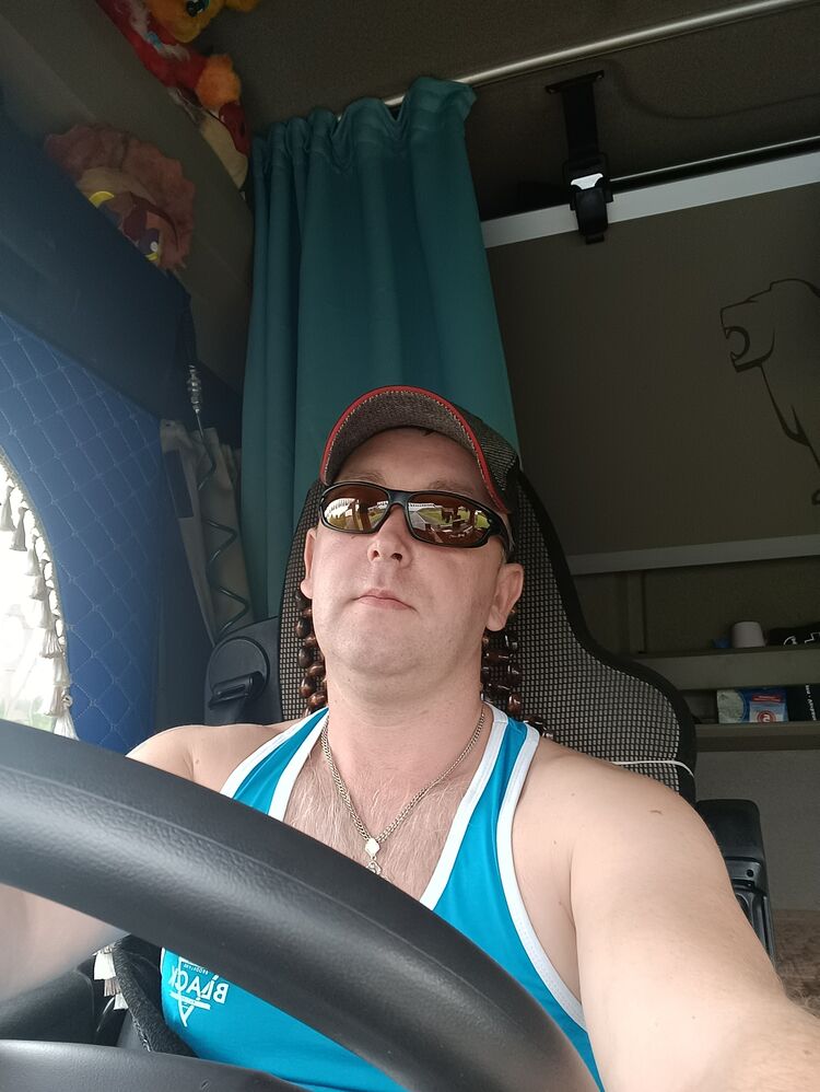  37379446  , 40 ,     