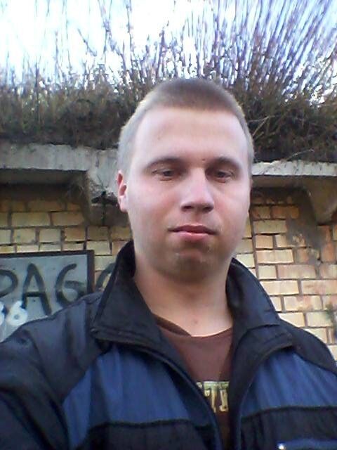  ,   Artur, 30 ,   ,   , c 