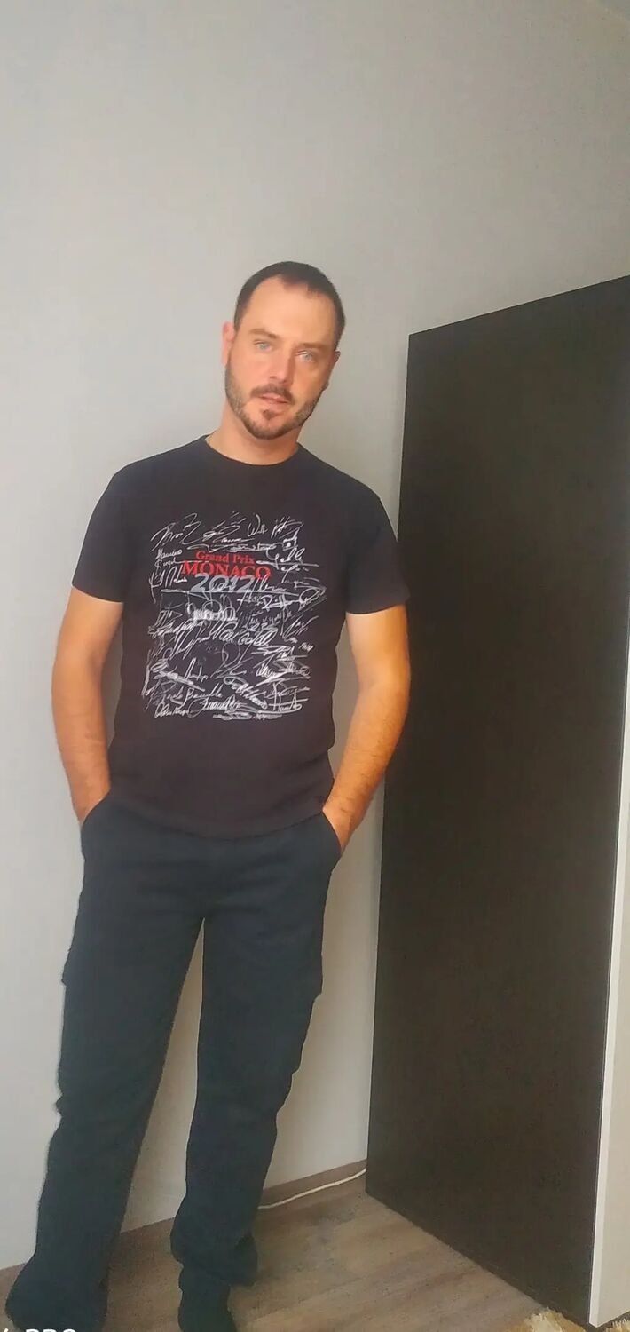  33378836  Kostik, 36 ,     