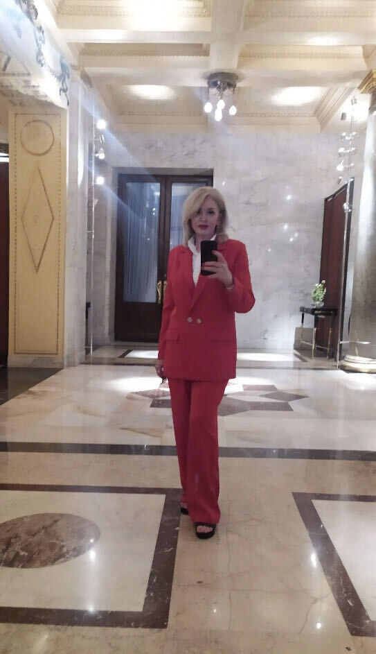  54317216  Irina KosMos, 57 ,    