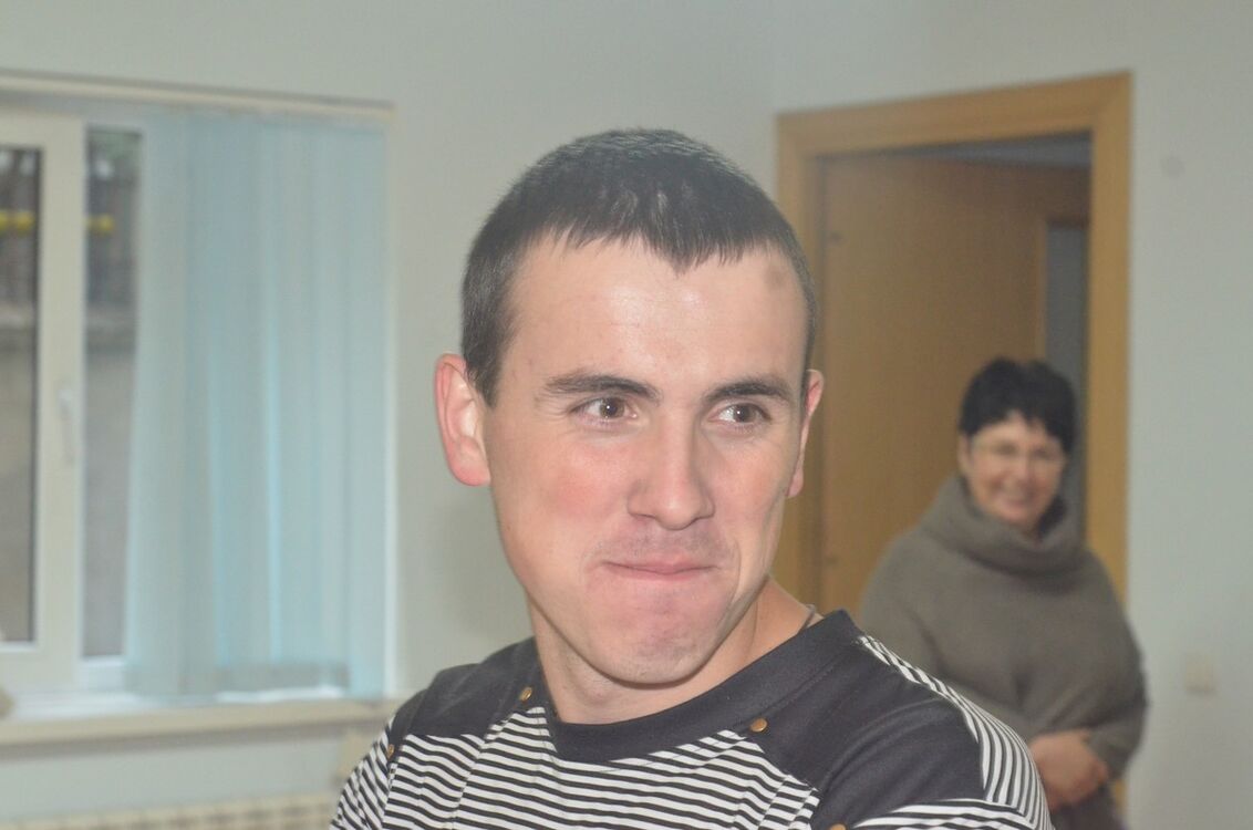  6193216  Sergiu, 32 ,    