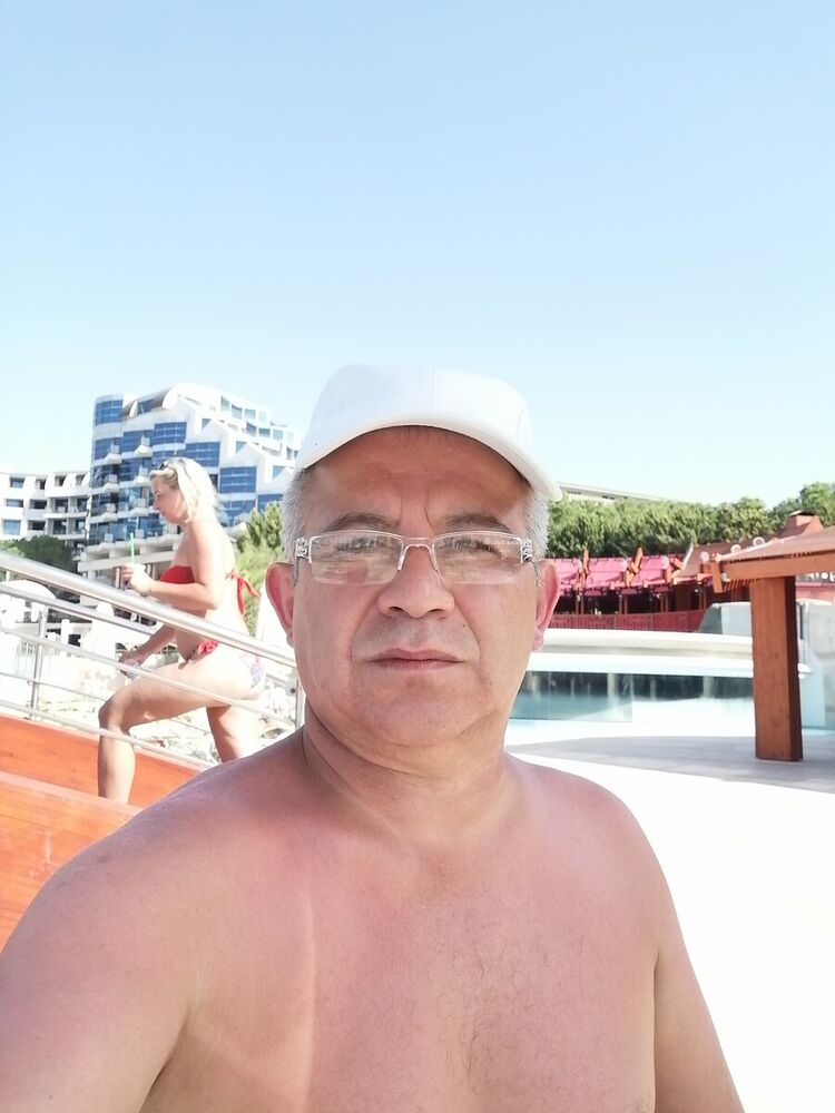  21289366  , 52 ,    