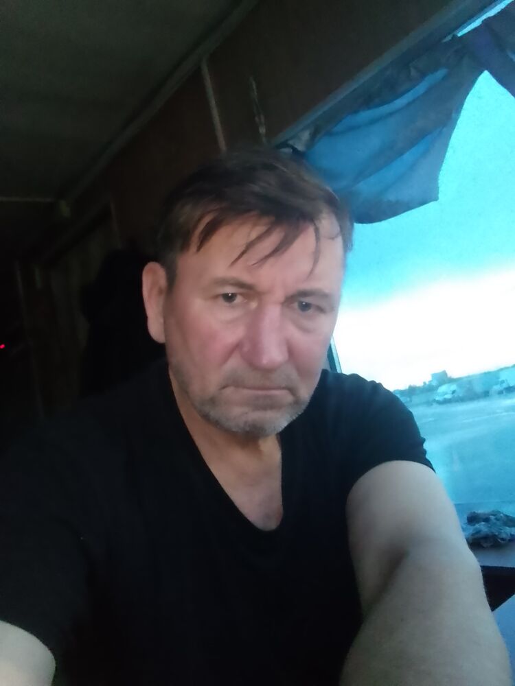  45546906  , 52 ,    