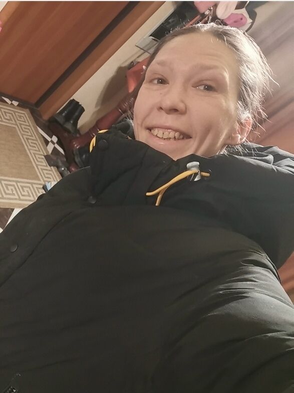  49324096  Lincufly, 39 ,    