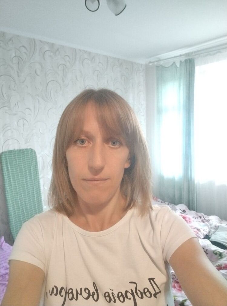 48560836  Olya, 42 ,    