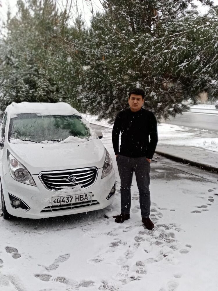  23991896  Maqsudjon, 33 ,    