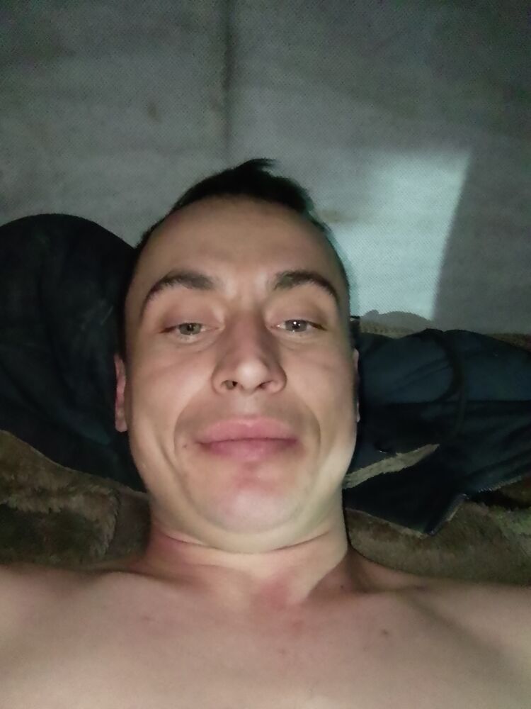  32711356  Qwweryuhs, 33 ,    
