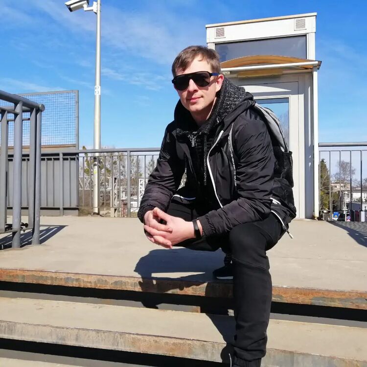 26249406  Aleksander, 37 ,    