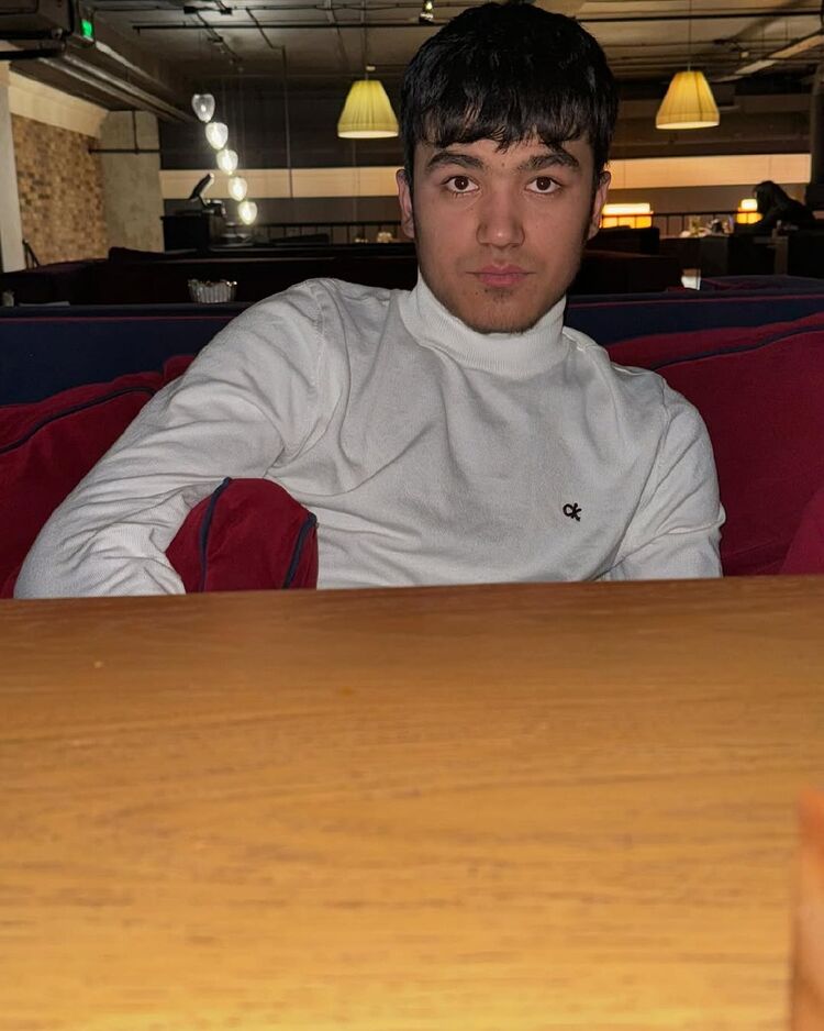  ,   Abdullo, 18 ,   ,   