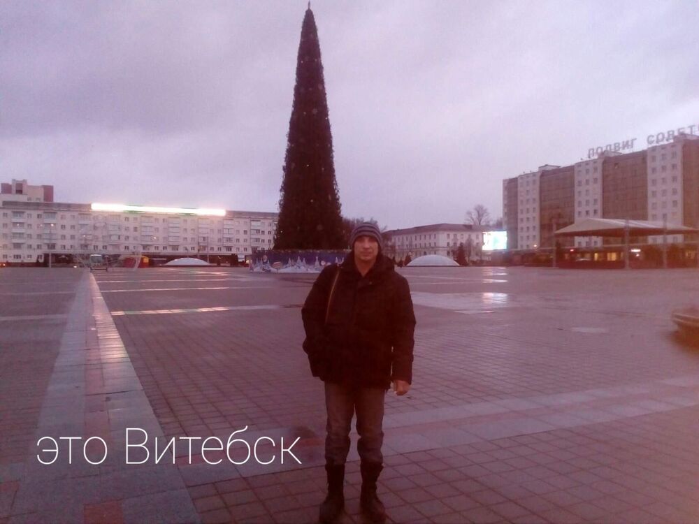  30701256  Alexandar, 52 ,    