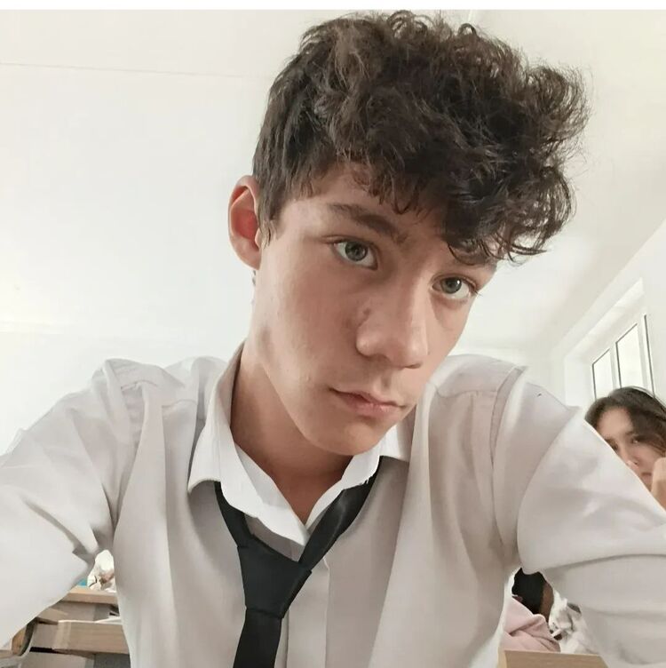  54595586  David, 18 ,    