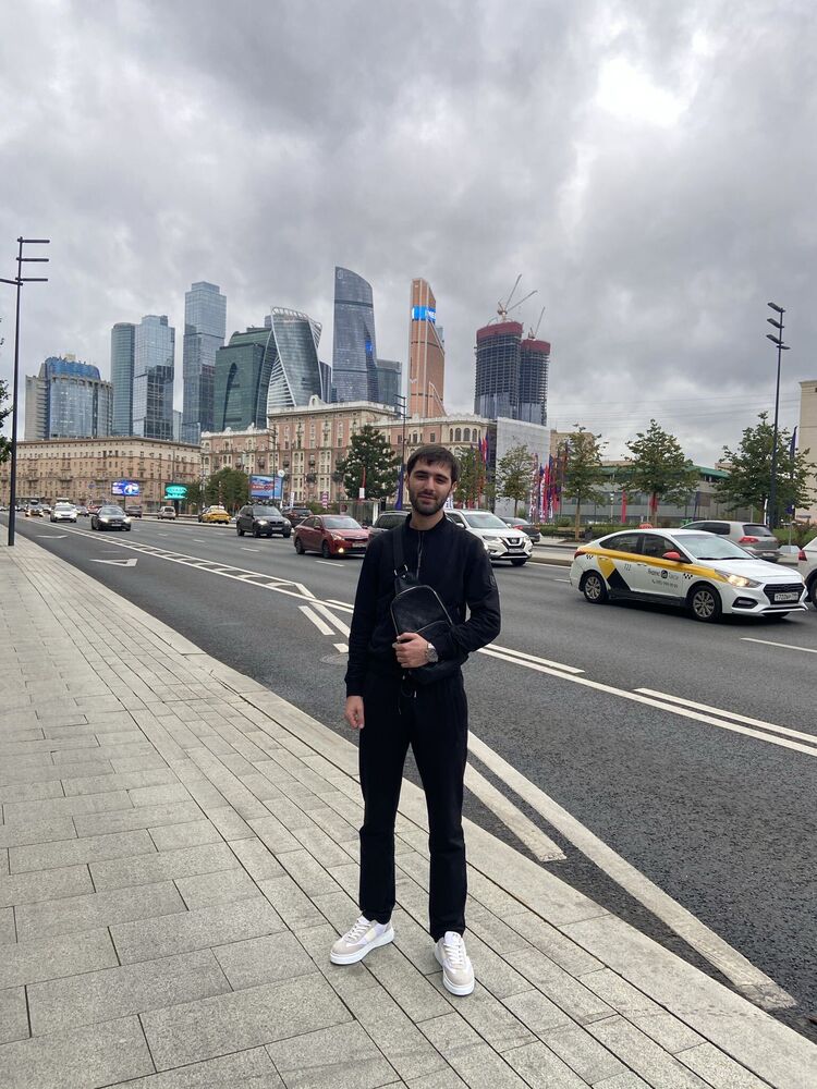  35954786  Adriano, 27 ,    