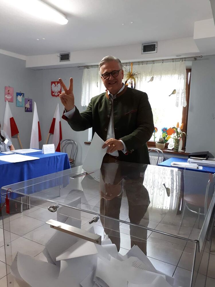  Alba Iulia,   Alex ivan, 75 ,   ,   